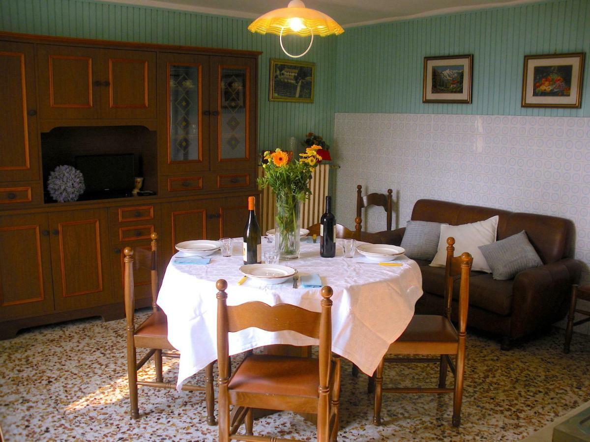 Cascina Tra I Vigneti A Nizza Monferrato Villa ภายนอก รูปภาพ
